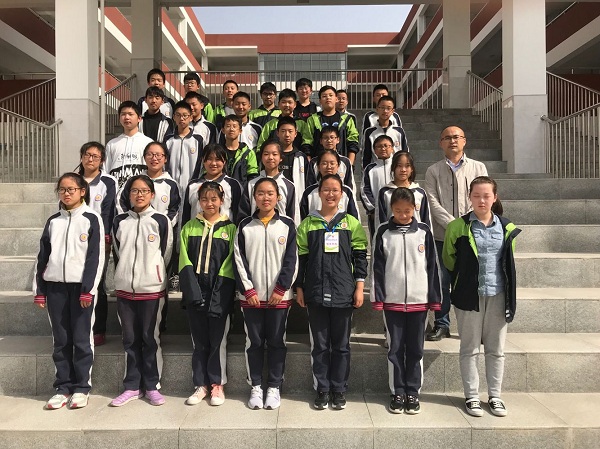 E:\工作\团委\2019-2020升旗仪式\2019-2020（上）每周图片\第十周八4班\Cache_-2595bd6f736530d..jpg